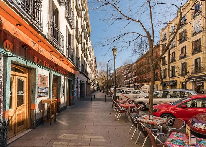 Luminoso En Lavapiés-Tirso De Molina